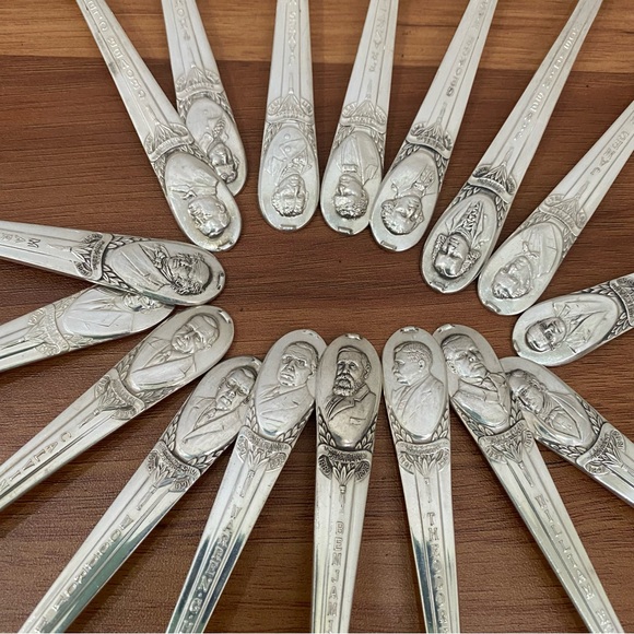 17pcs Vintage WM ROGERS International Silver Silver-plated US. Presidents Spoons - Picture 4 of 12